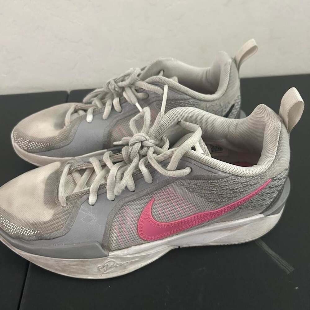 Nike Sabrina 2 'Lily' Youth Size 4.5Y Basketball Sneakers